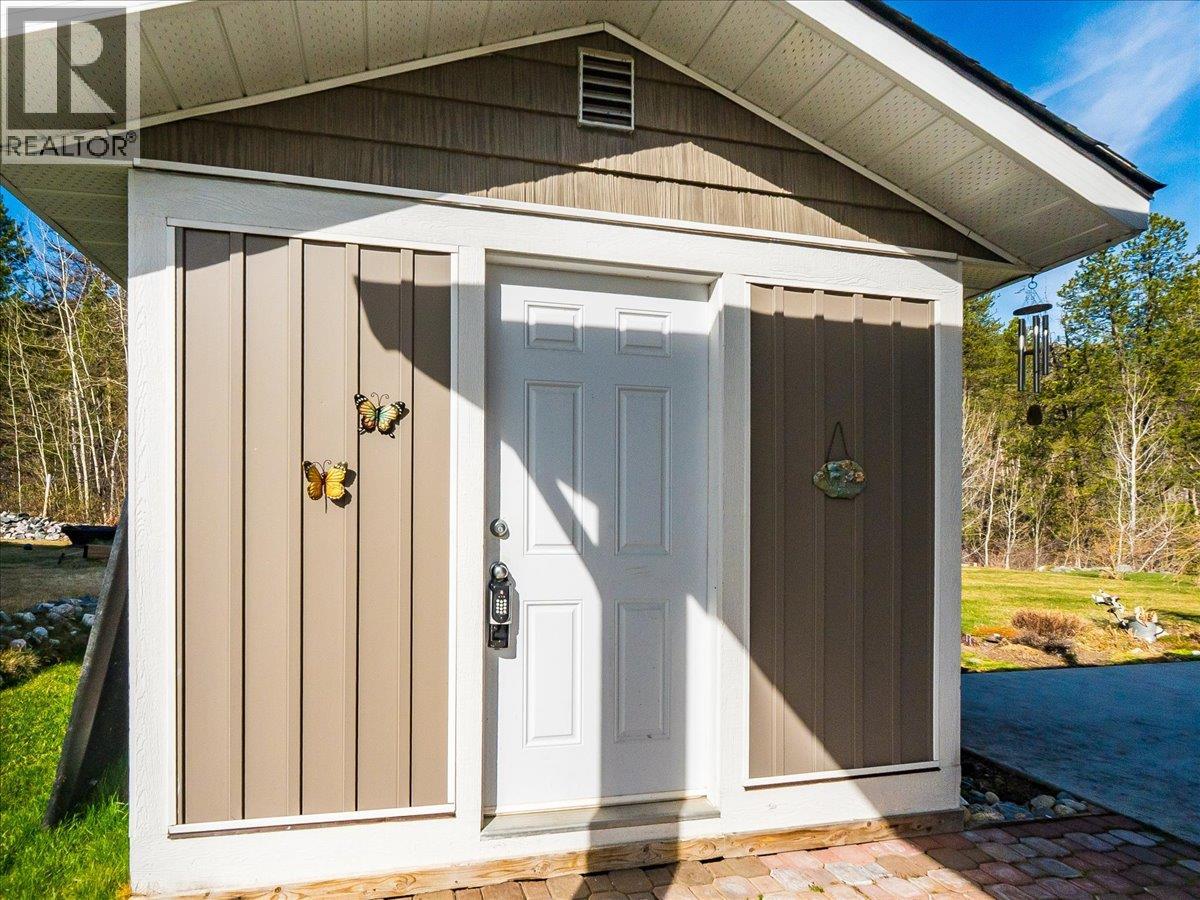 4008 16th Avenue, Castlegar, British Columbia  V1N 4A2 - Photo 20 - 10382931