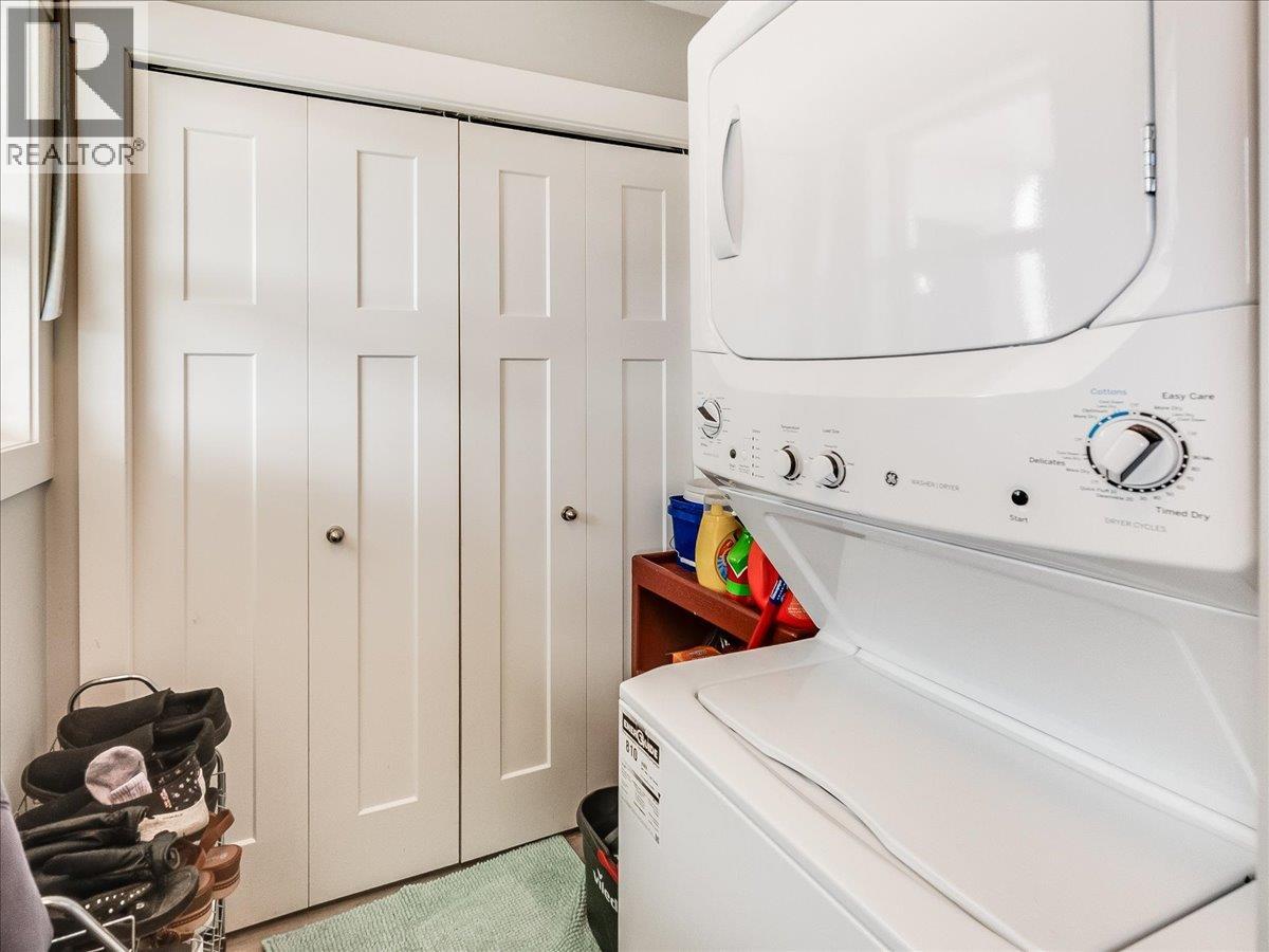 4008 16th Avenue, Castlegar, British Columbia  V1N 4A2 - Photo 45 - 10382931