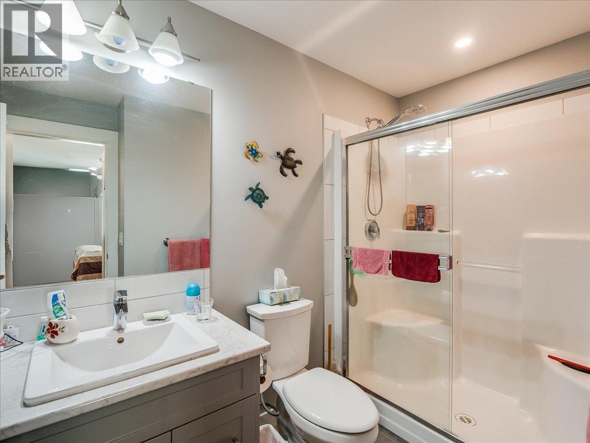 4008 16th Avenue, Castlegar, British Columbia  V1N 4A2 - Photo 53 - 10382931