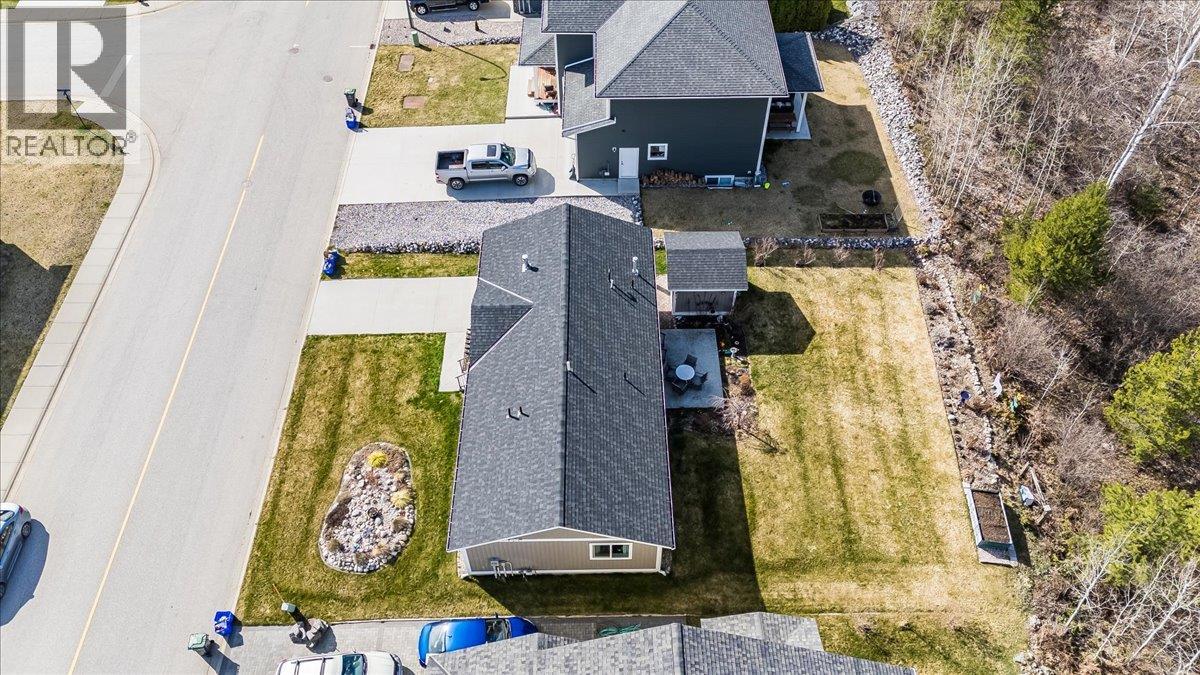 4008 16th Avenue, Castlegar, British Columbia  V1N 4A2 - Photo 8 - 10382931