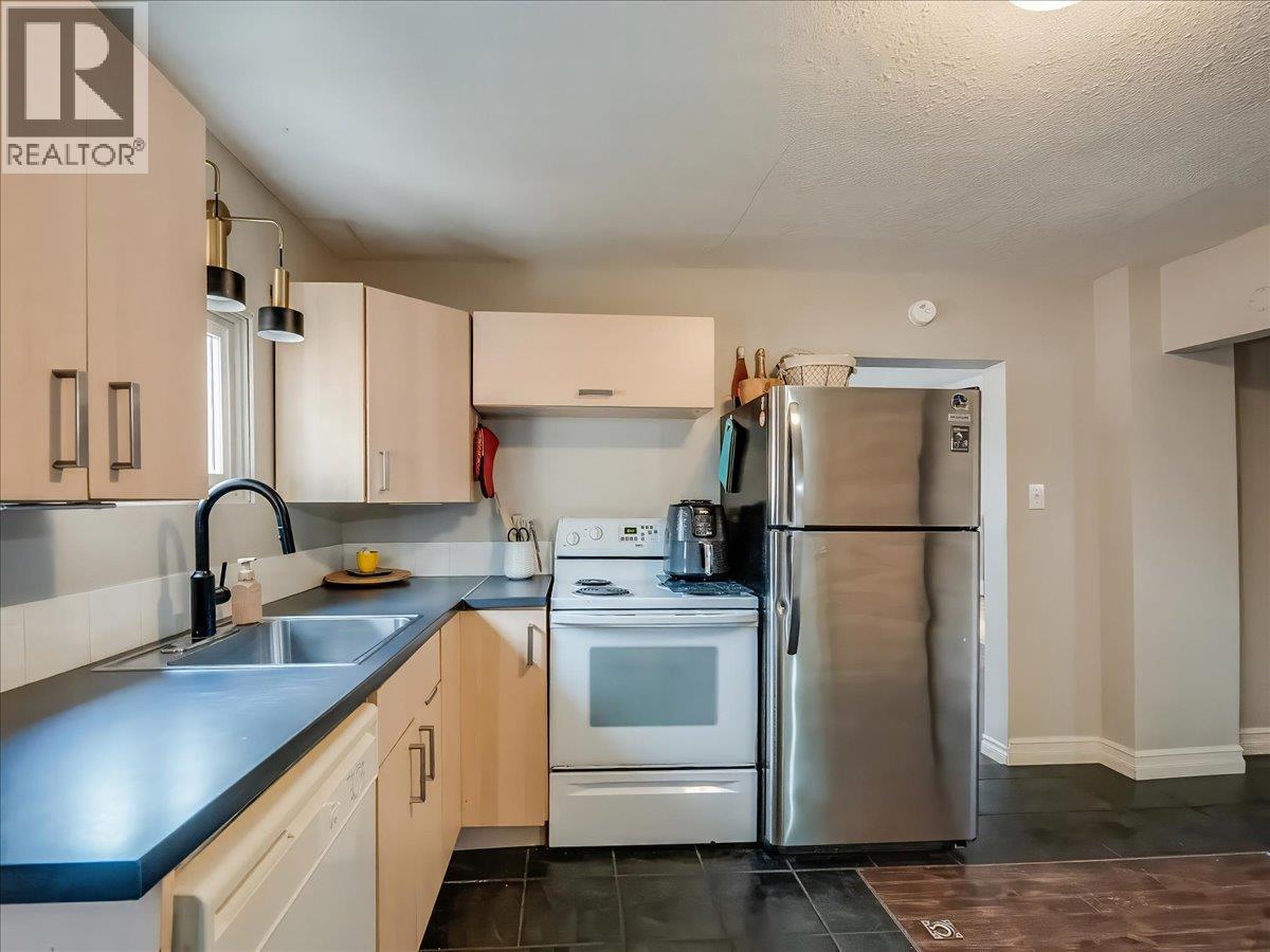 2006 Daniel Street, Trail, British Columbia  V1R 4G9 - Photo 19 - 10382701