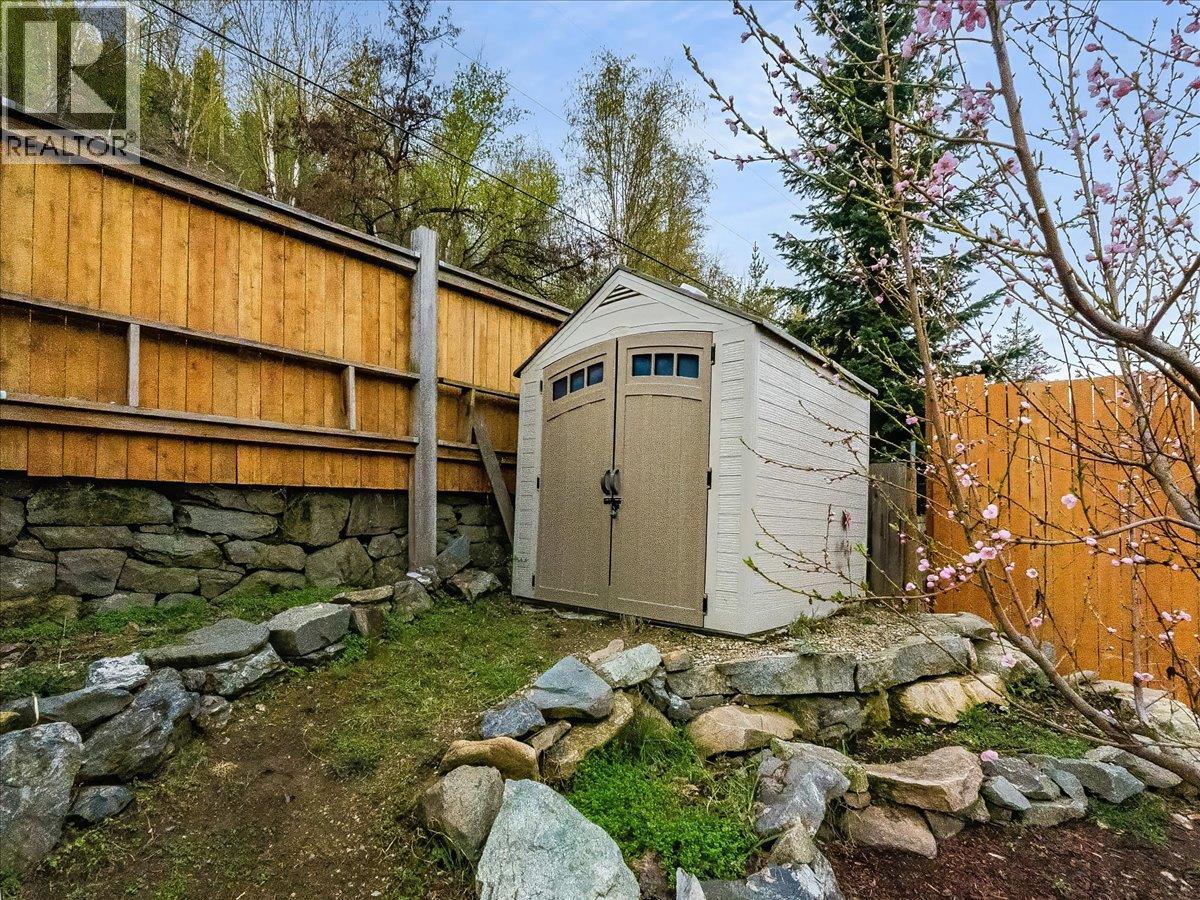 2006 Daniel Street, Trail, British Columbia  V1R 4G9 - Photo 9 - 10382701