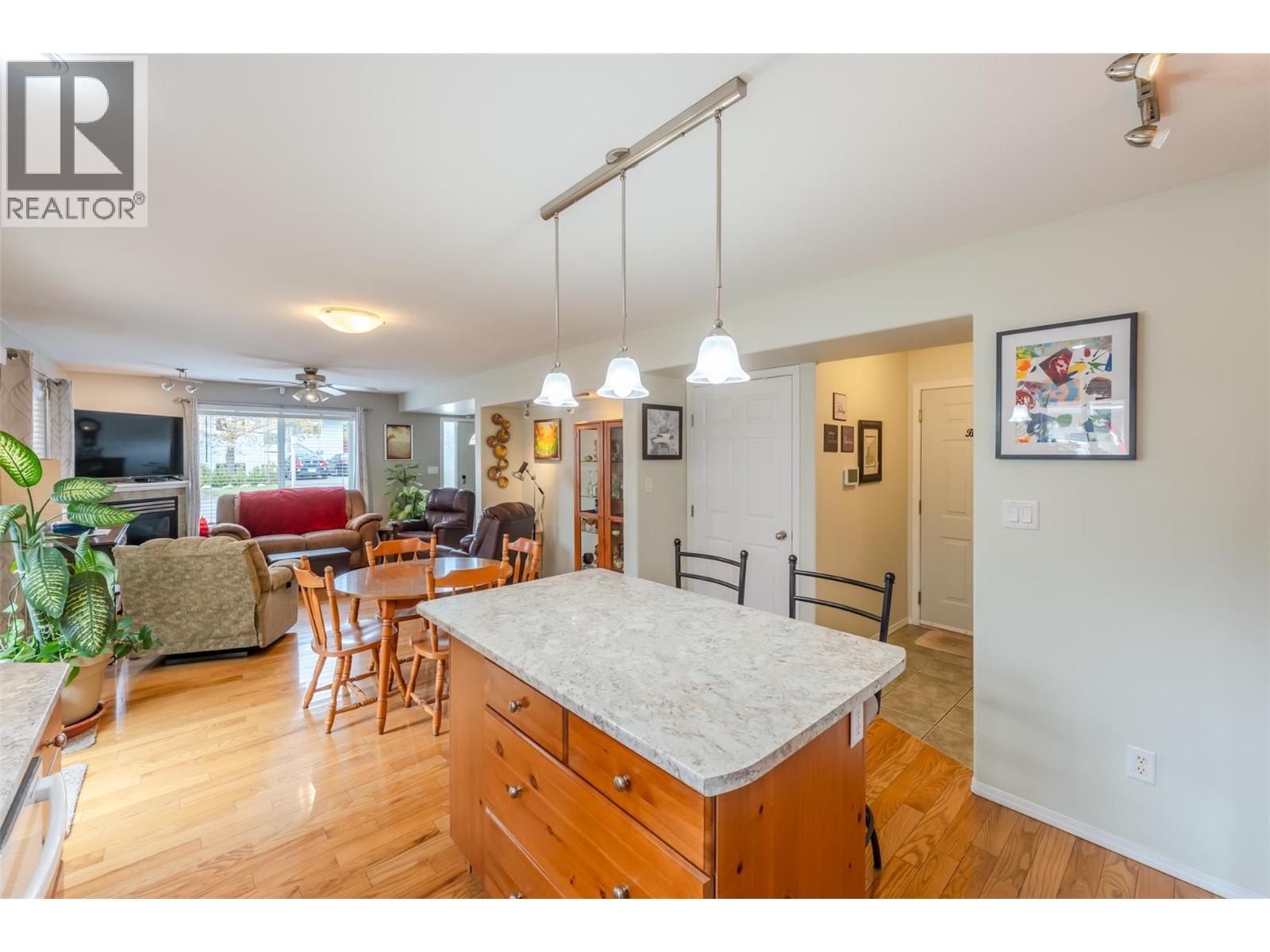 102 Regina Avenue Unit# 101, Penticton, British Columbia  V2A 2K8 - Photo 4 - 10383412