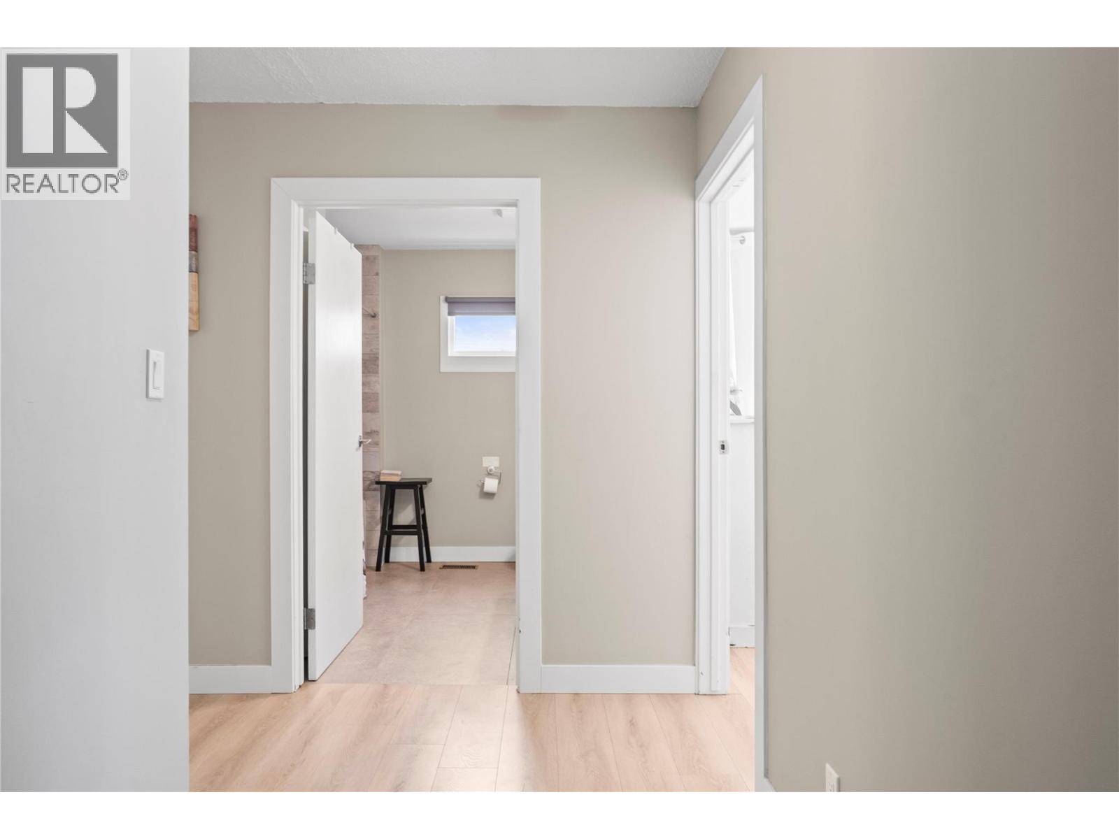 6699 Scott Road, Vernon, British Columbia  V1H 1N4 - Photo 16 - 10383417