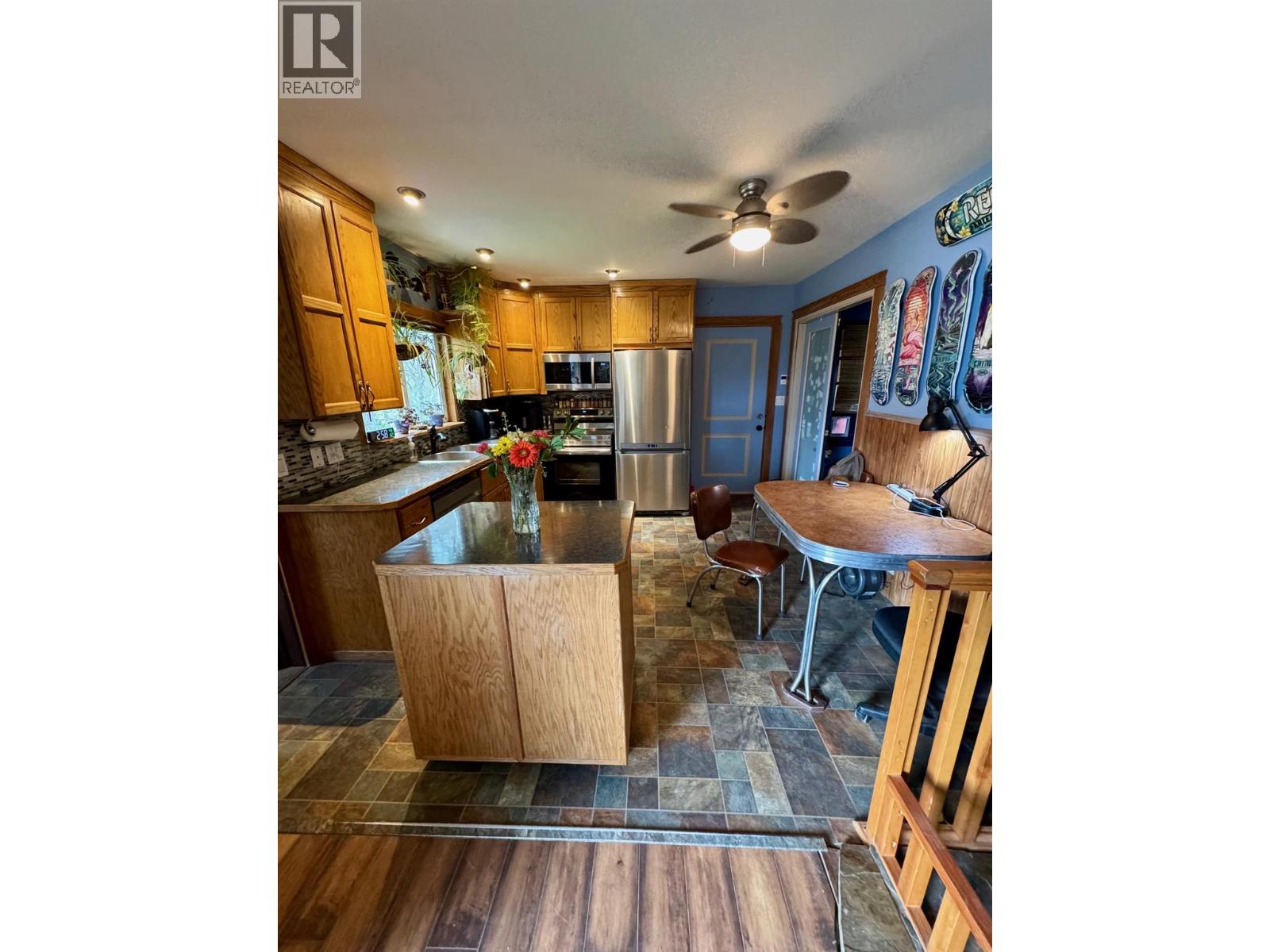 5128 Duck Creek Road, Wynndel, British Columbia  V0B 2N0 - Photo 14 - 10383343