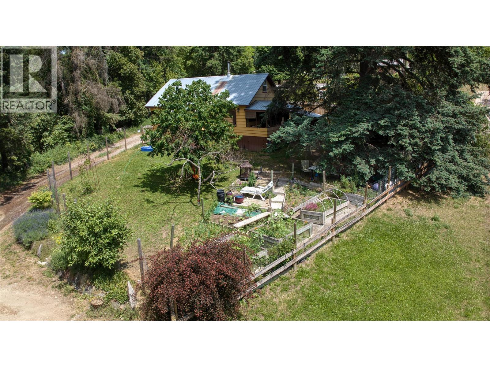 5128 Duck Creek Road, Wynndel, British Columbia  V0B 2N0 - Photo 18 - 10383343