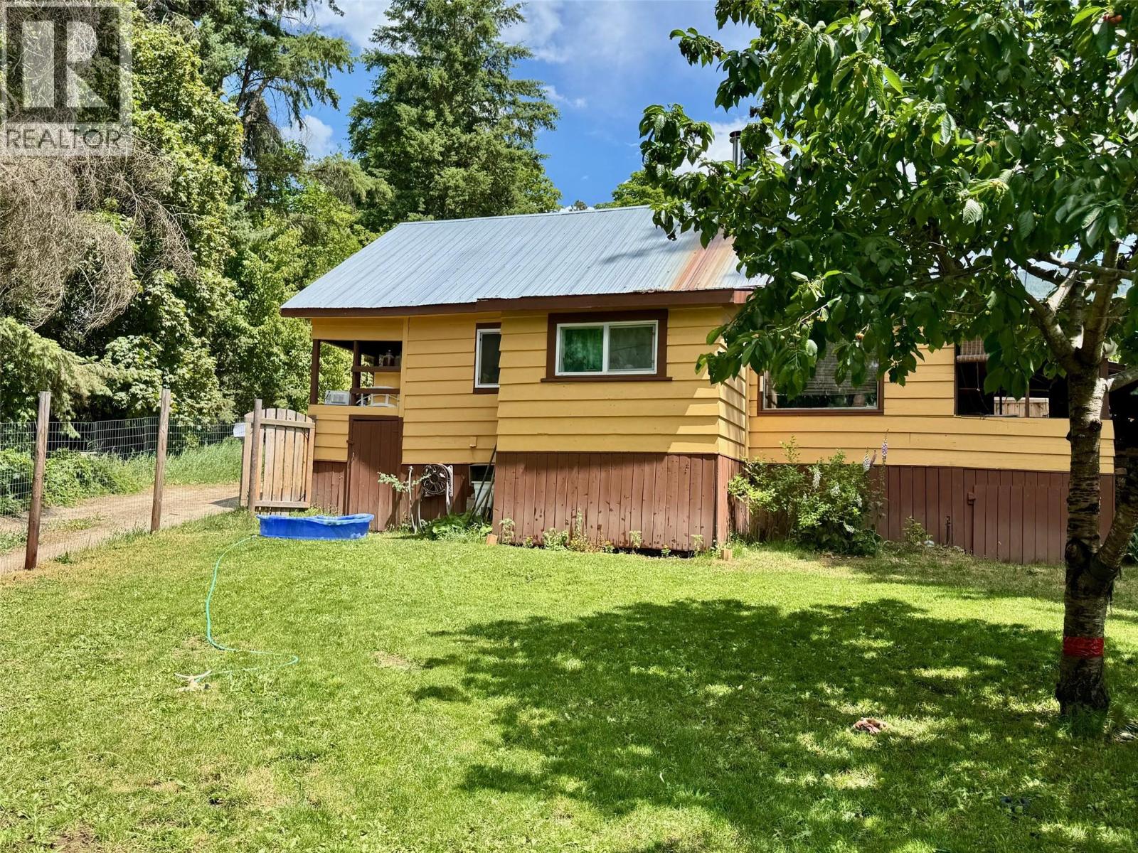 5128 Duck Creek Road, Wynndel, British Columbia  V0B 2N0 - Photo 6 - 10383343