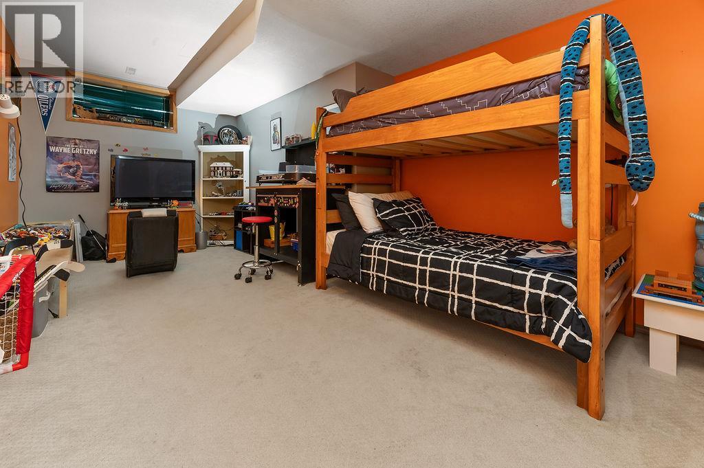 1002 Westridge Drive, Invermere, British Columbia  V0A 1K4 - Photo 19 - 10382927