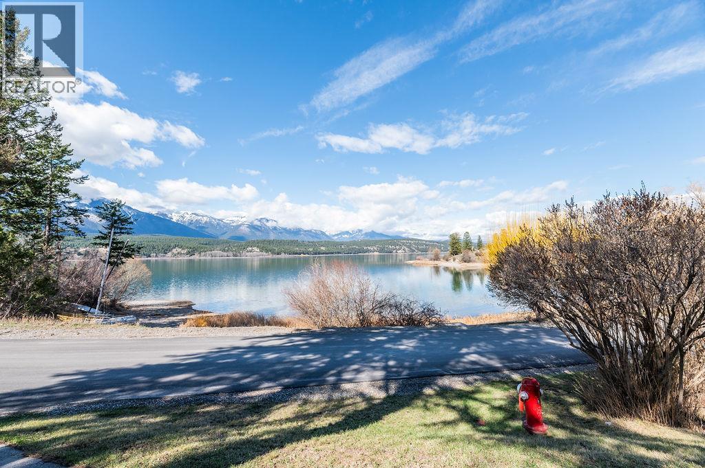 1626 Swansea Avenue, Windermere, British Columbia  V0A 1K3 - Photo 2 - 10383199