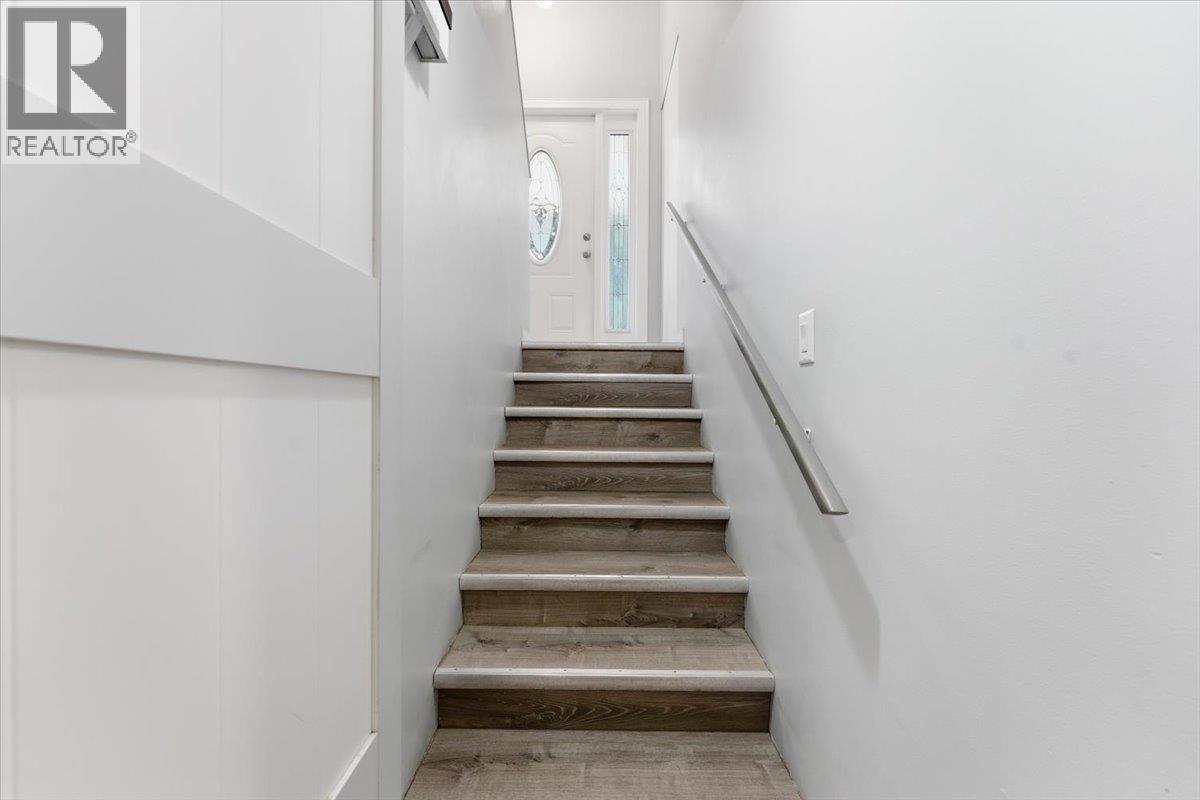 330 27 Street Ne, Salmon Arm, British Columbia  V1E 2A2 - Photo 18 - 10381251