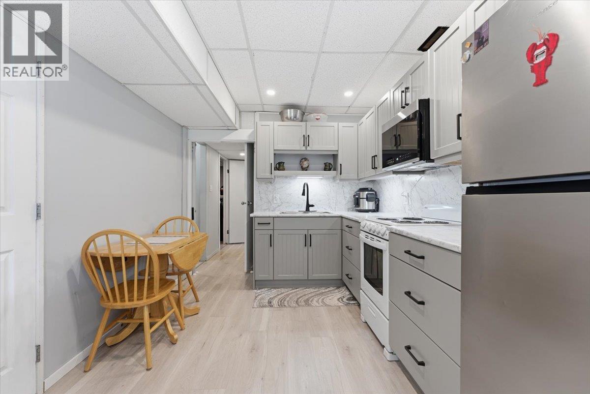 330 27 Street Ne, Salmon Arm, British Columbia  V1E 2A2 - Photo 21 - 10381251