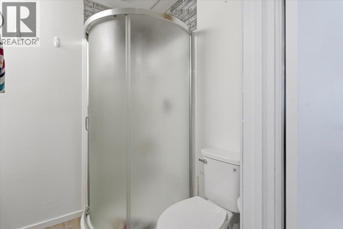 330 27 Street Ne, Salmon Arm, British Columbia  V1E 2A2 - Photo 26 - 10381251