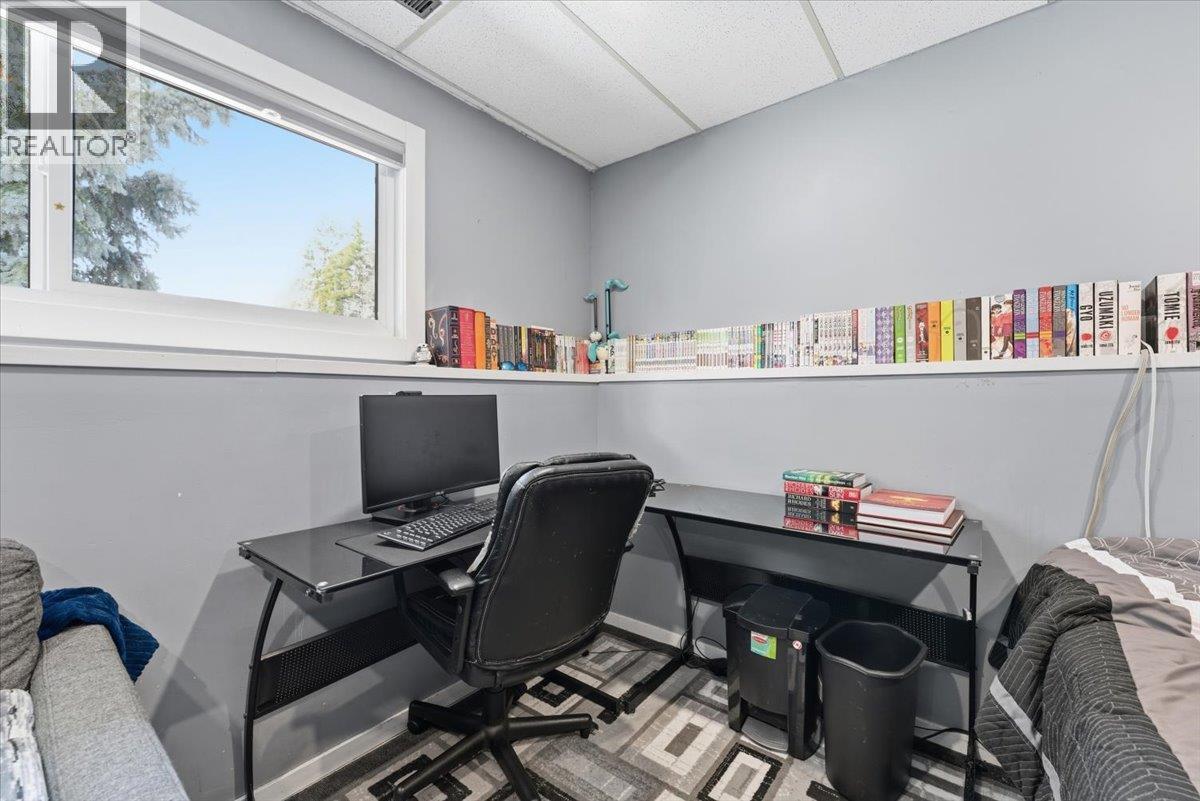 330 27 Street Ne, Salmon Arm, British Columbia  V1E 2A2 - Photo 29 - 10381251