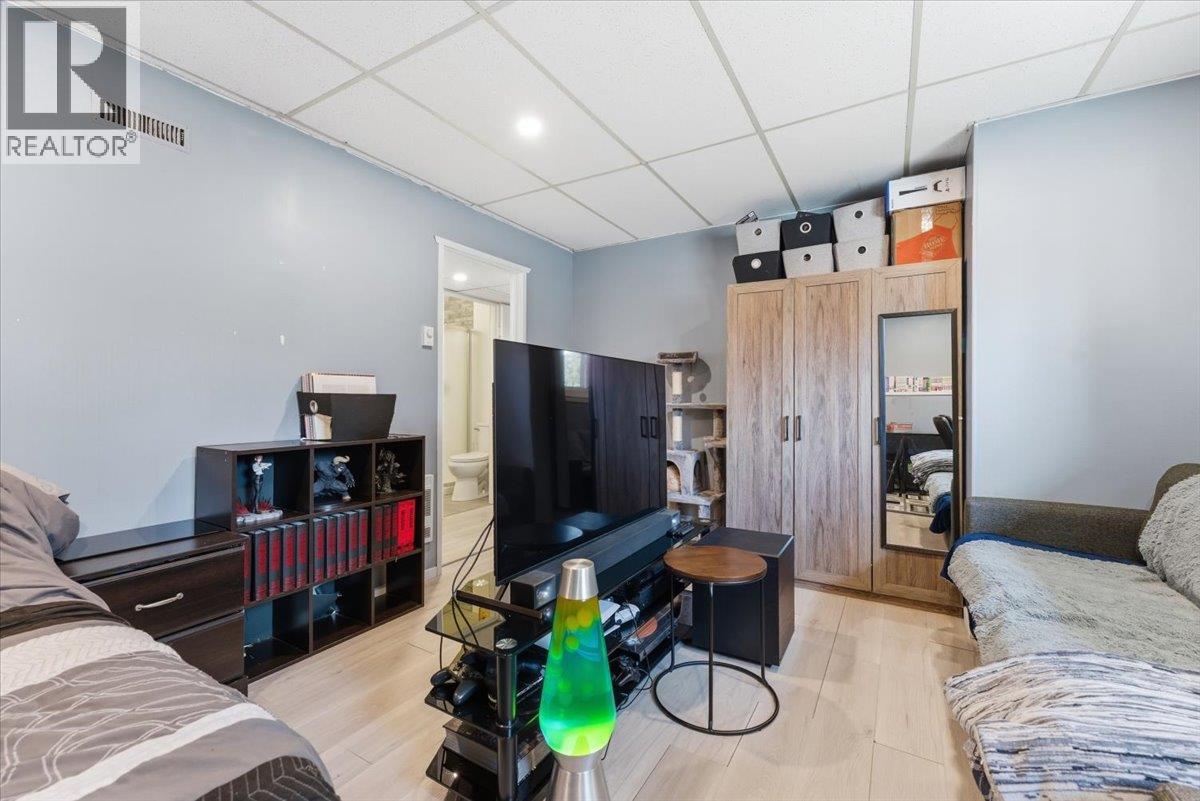 330 27 Street Ne, Salmon Arm, British Columbia  V1E 2A2 - Photo 30 - 10381251