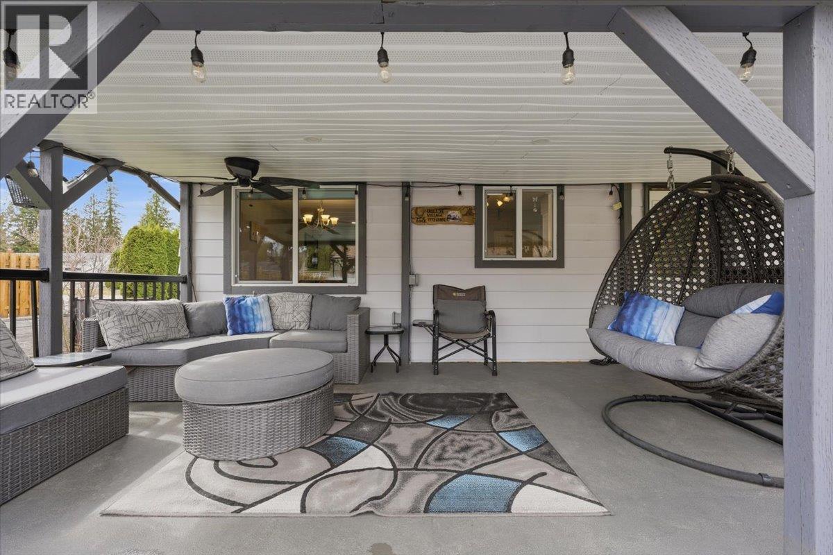 330 27 Street Ne, Salmon Arm, British Columbia  V1E 2A2 - Photo 36 - 10381251