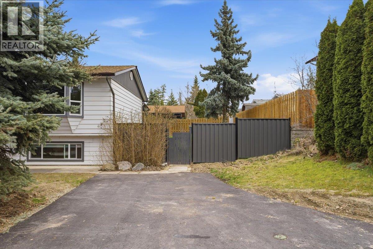 330 27 Street Ne, Salmon Arm, British Columbia  V1E 2A2 - Photo 43 - 10381251