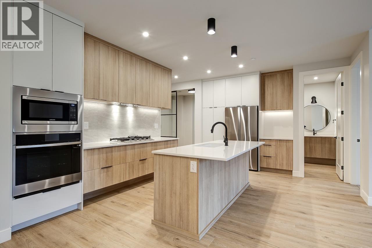 75 Predator Ridge Drive Unit# 205, Vernon, British Columbia  V1H 2H1 - Photo 1 - 10383415