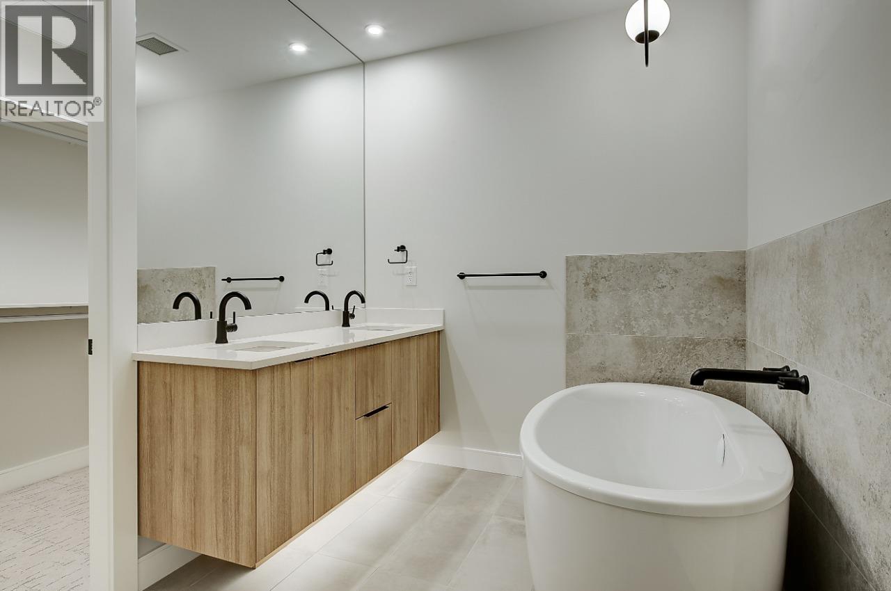 75 Predator Ridge Drive Unit# 205, Vernon, British Columbia  V1H 2H1 - Photo 24 - 10383415