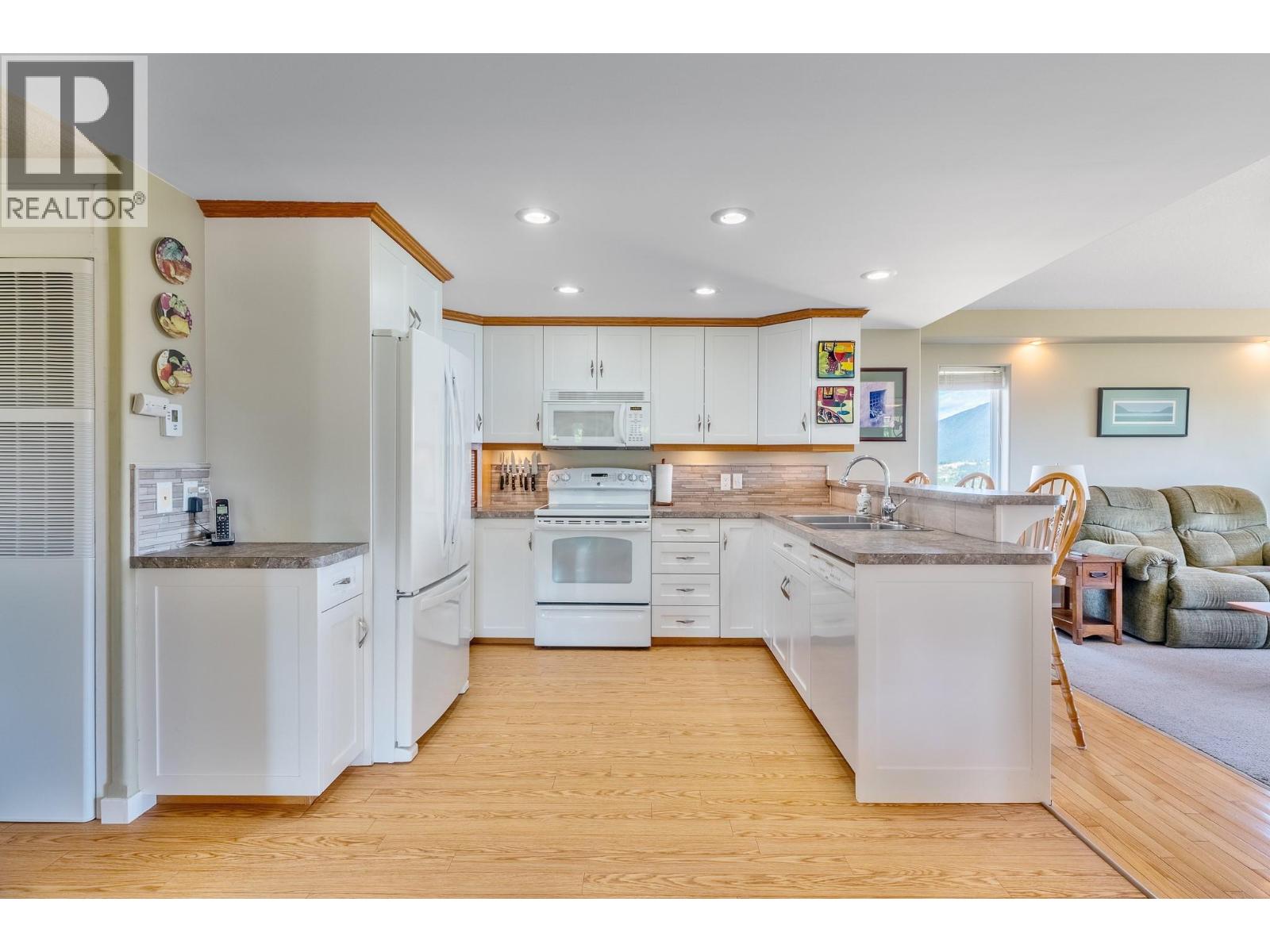 285 Kault Hill Road, Salmon Arm, British Columbia  V1E 3A4 - Photo 32 - 10383275