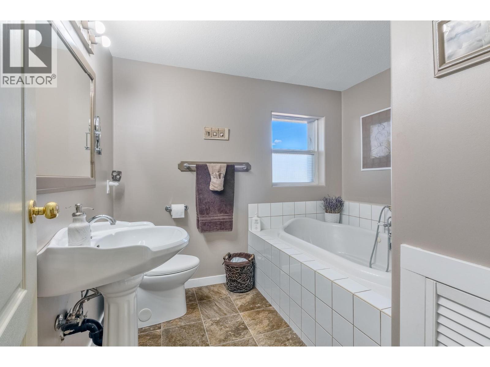 285 Kault Hill Road, Salmon Arm, British Columbia  V1E 3A4 - Photo 44 - 10383275