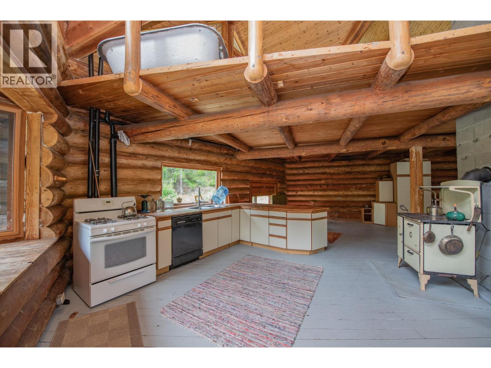 1136 Sugar Lake Road, Cherryville, British Columbia  V0E 2G2 - Photo 16 - 10383058