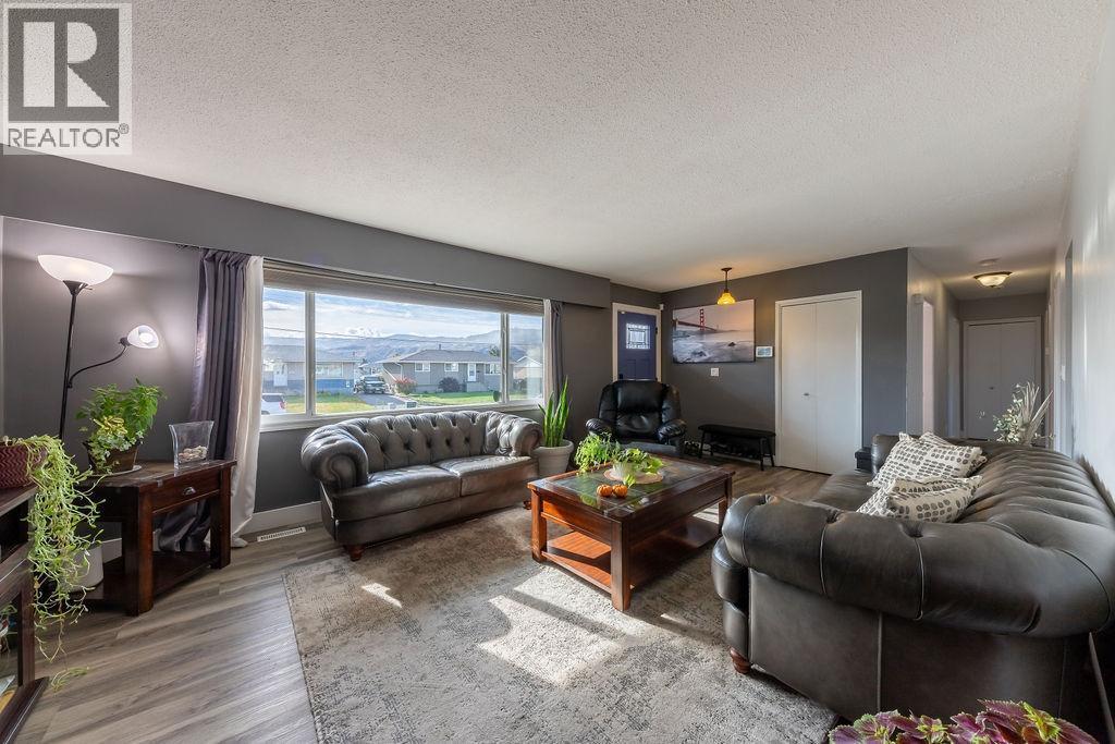 918 Cranbrook Place, Kamloops, British Columbia  V2B 2A8 - Photo 11 - 10383211