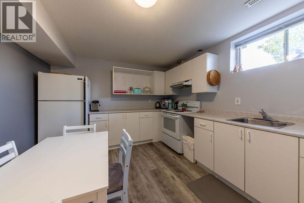 918 Cranbrook Place, Kamloops, British Columbia  V2B 2A8 - Photo 16 - 10383211