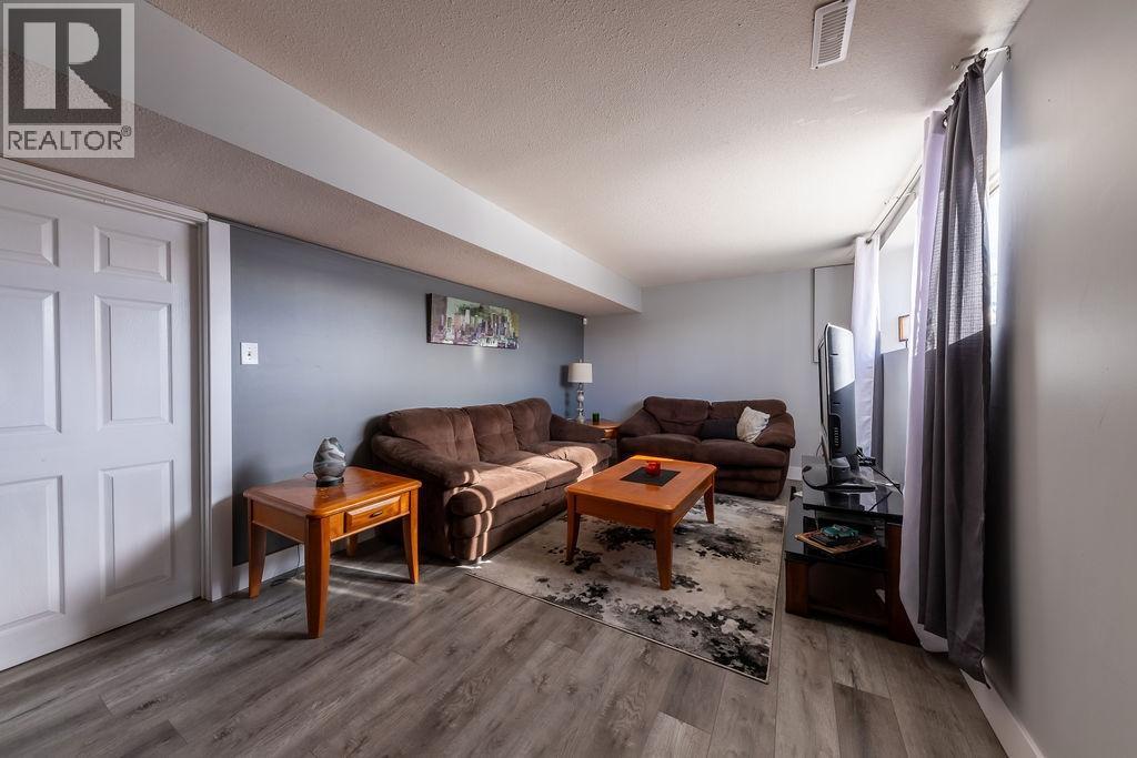 918 Cranbrook Place, Kamloops, British Columbia  V2B 2A8 - Photo 18 - 10383211