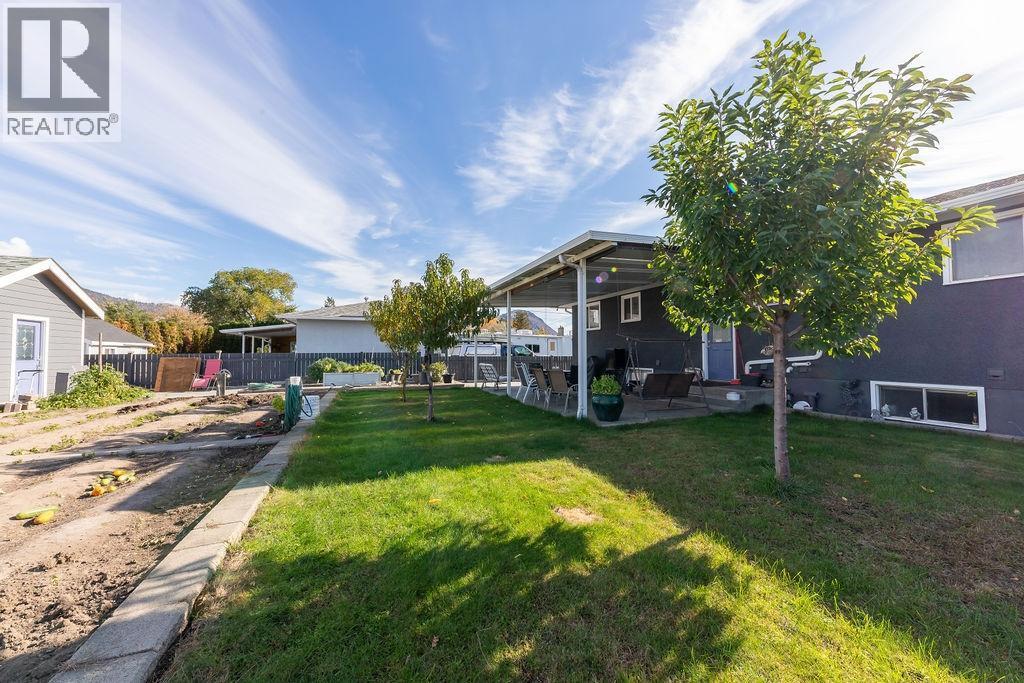 918 Cranbrook Place, Kamloops, British Columbia  V2B 2A8 - Photo 27 - 10383211