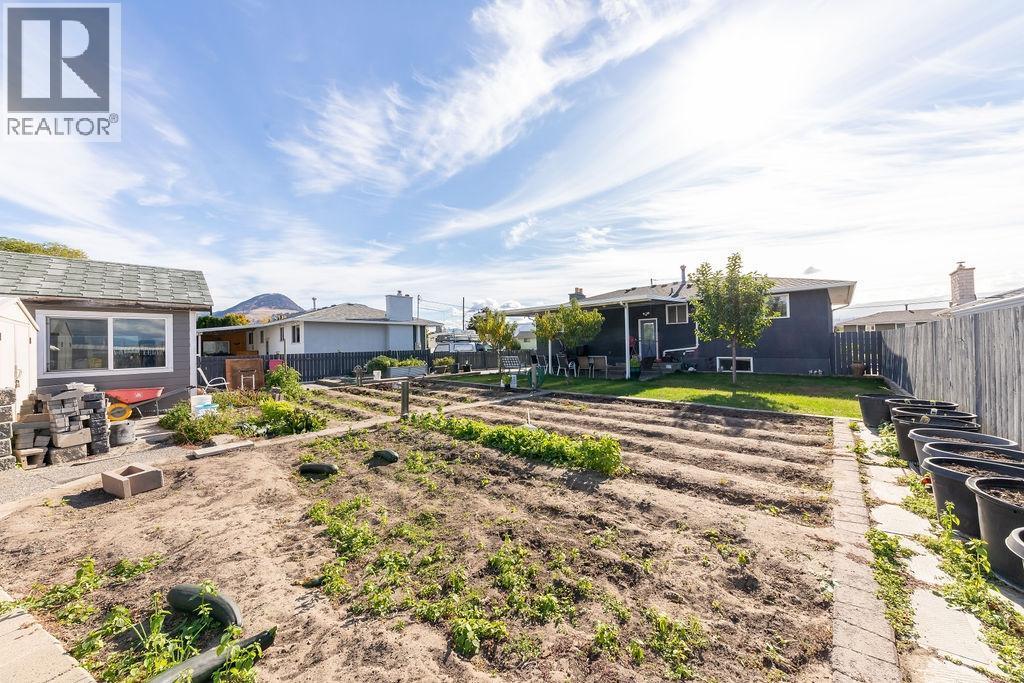 918 Cranbrook Place, Kamloops, British Columbia  V2B 2A8 - Photo 28 - 10383211