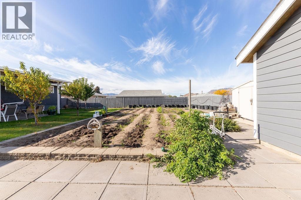 918 Cranbrook Place, Kamloops, British Columbia  V2B 2A8 - Photo 29 - 10383211