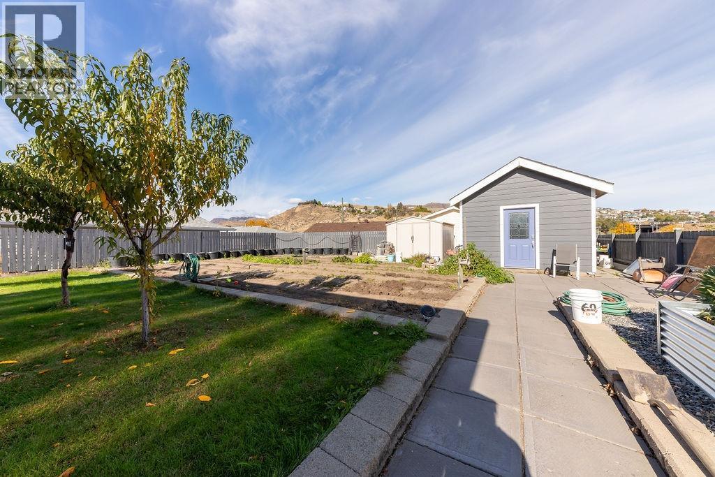 918 Cranbrook Place, Kamloops, British Columbia  V2B 2A8 - Photo 4 - 10383211