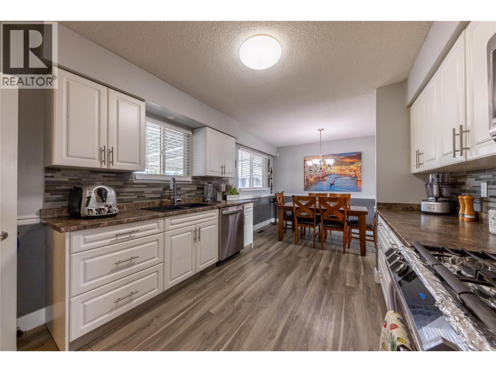 918 Cranbrook Place, Kamloops, British Columbia  V2B 2A8 - Photo 7 - 10383211