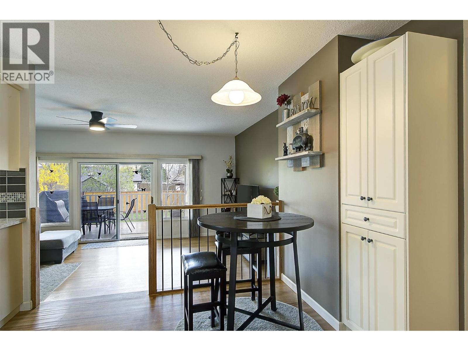 2640 Gordon Drive, Kelowna, British Columbia  V1W 3R2 - Photo 11 - 10375621