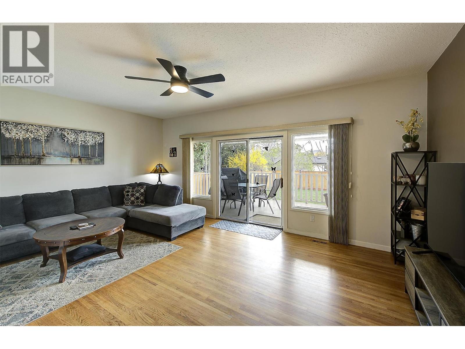 2640 Gordon Drive, Kelowna, British Columbia  V1W 3R2 - Photo 17 - 10375621