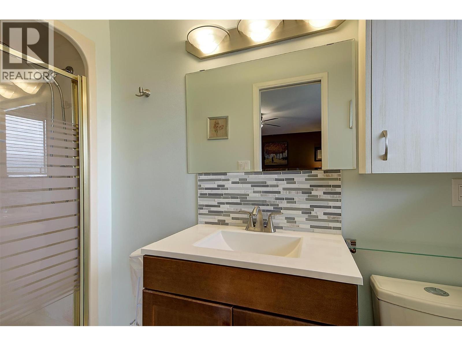 2640 Gordon Drive, Kelowna, British Columbia  V1W 3R2 - Photo 26 - 10375621