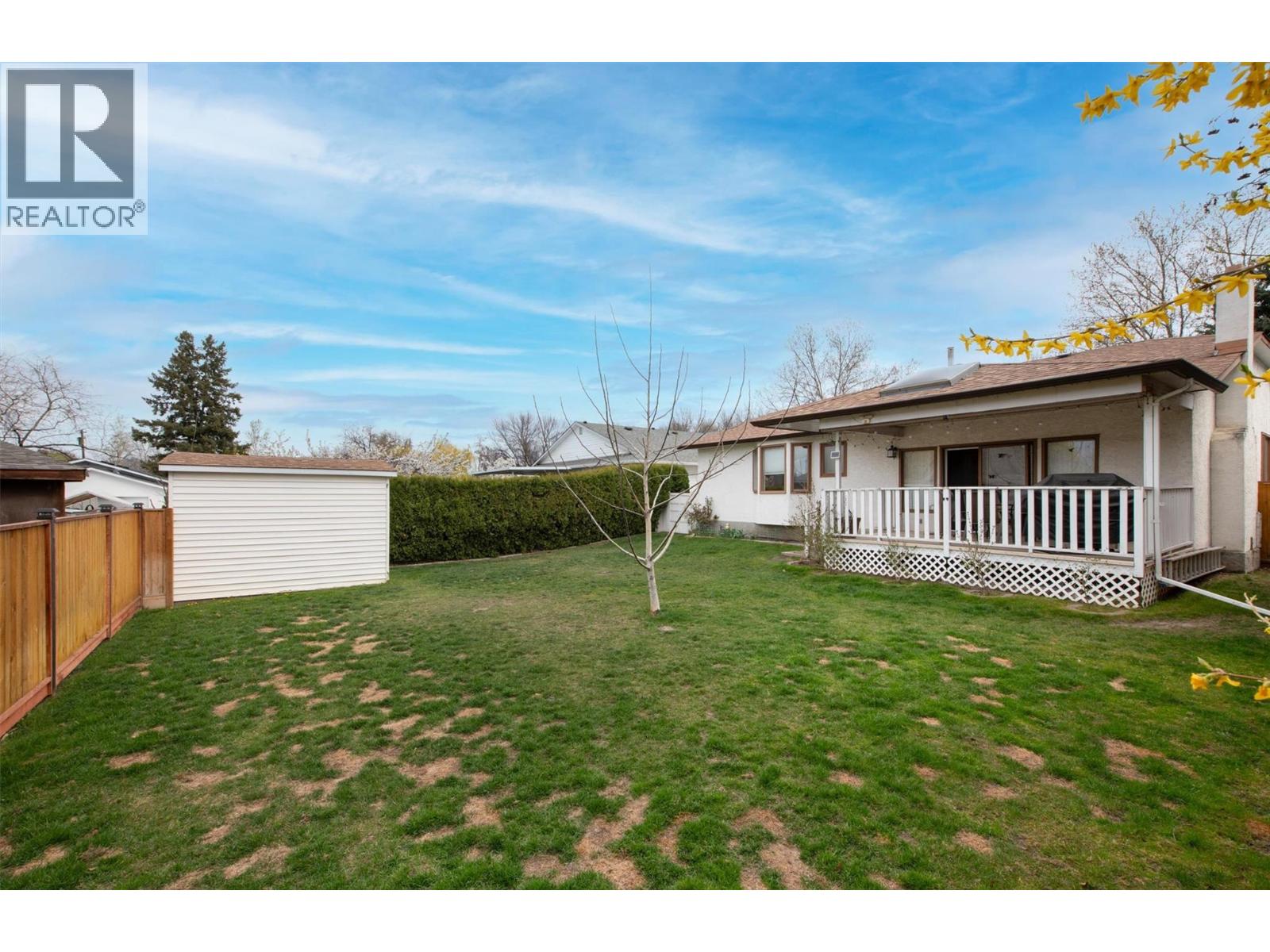 2640 Gordon Drive, Kelowna, British Columbia  V1W 3R2 - Photo 44 - 10375621