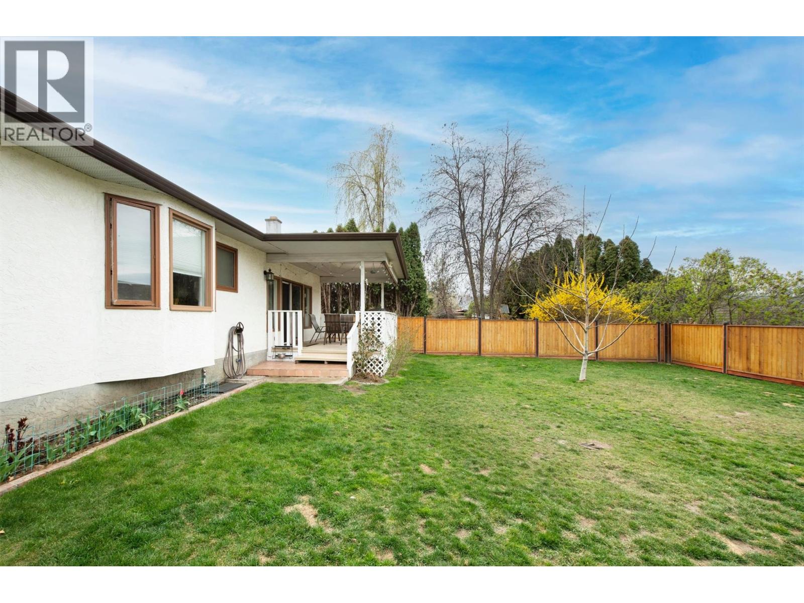 2640 Gordon Drive, Kelowna, British Columbia  V1W 3R2 - Photo 46 - 10375621