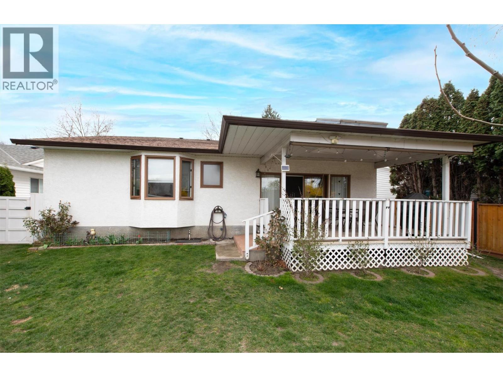 2640 Gordon Drive, Kelowna, British Columbia  V1W 3R2 - Photo 47 - 10375621