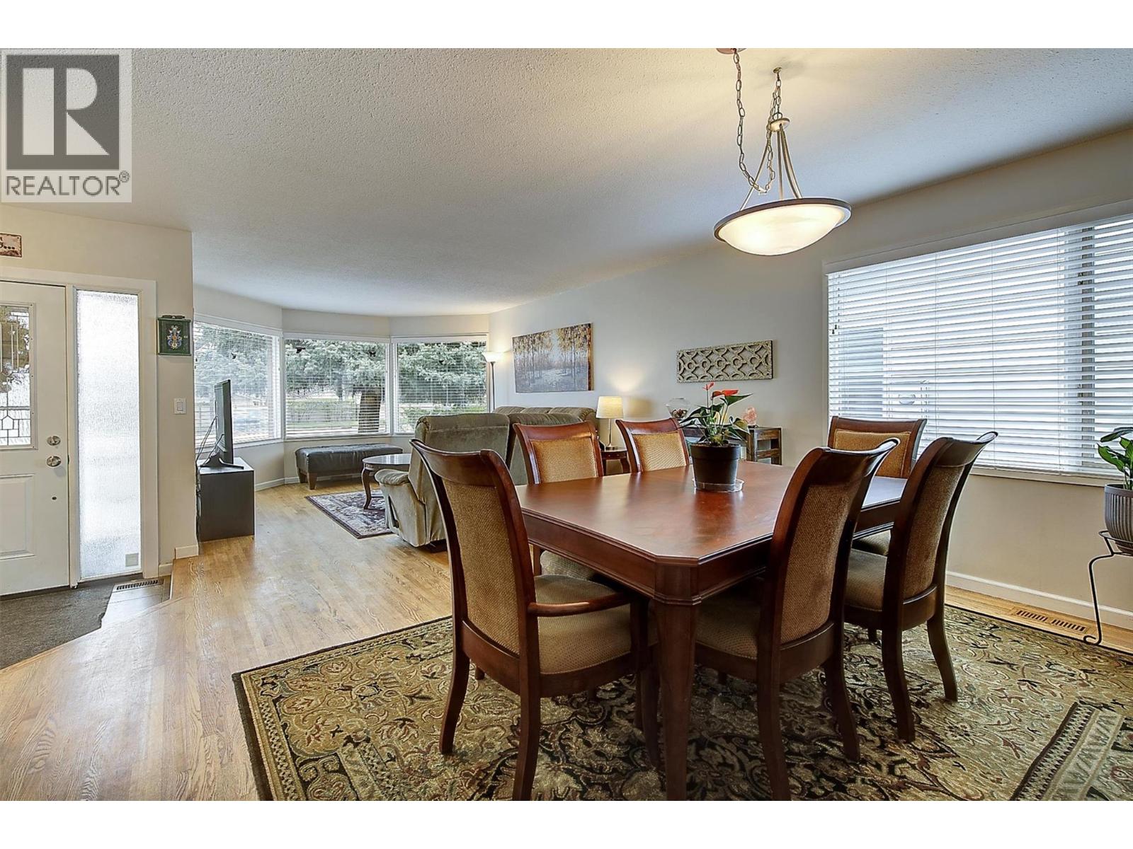 2640 Gordon Drive, Kelowna, British Columbia  V1W 3R2 - Photo 5 - 10375621