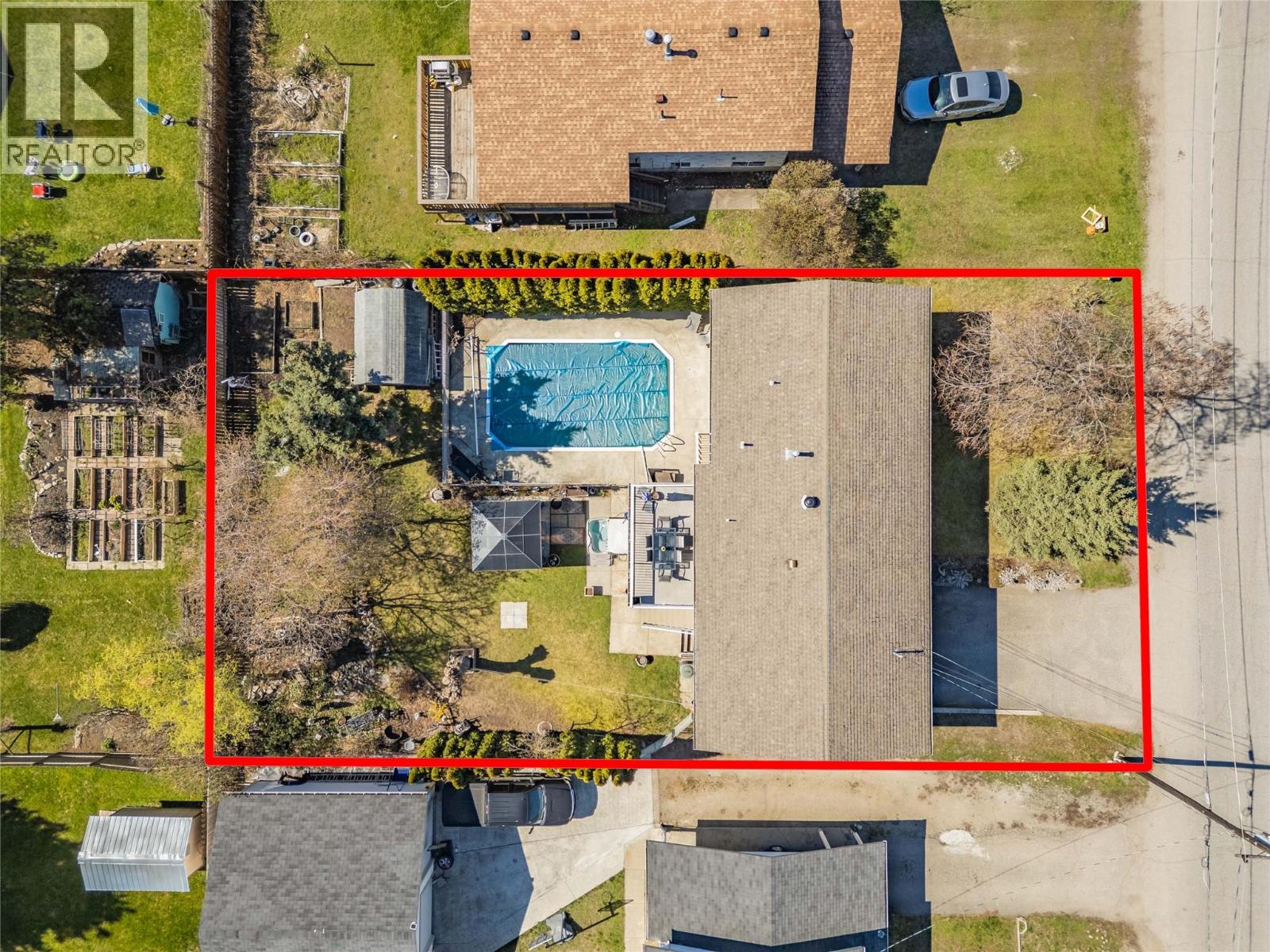 575 Stirling Road, Kelowna, British Columbia  V1X 3X4 - Photo 2 - 10383286