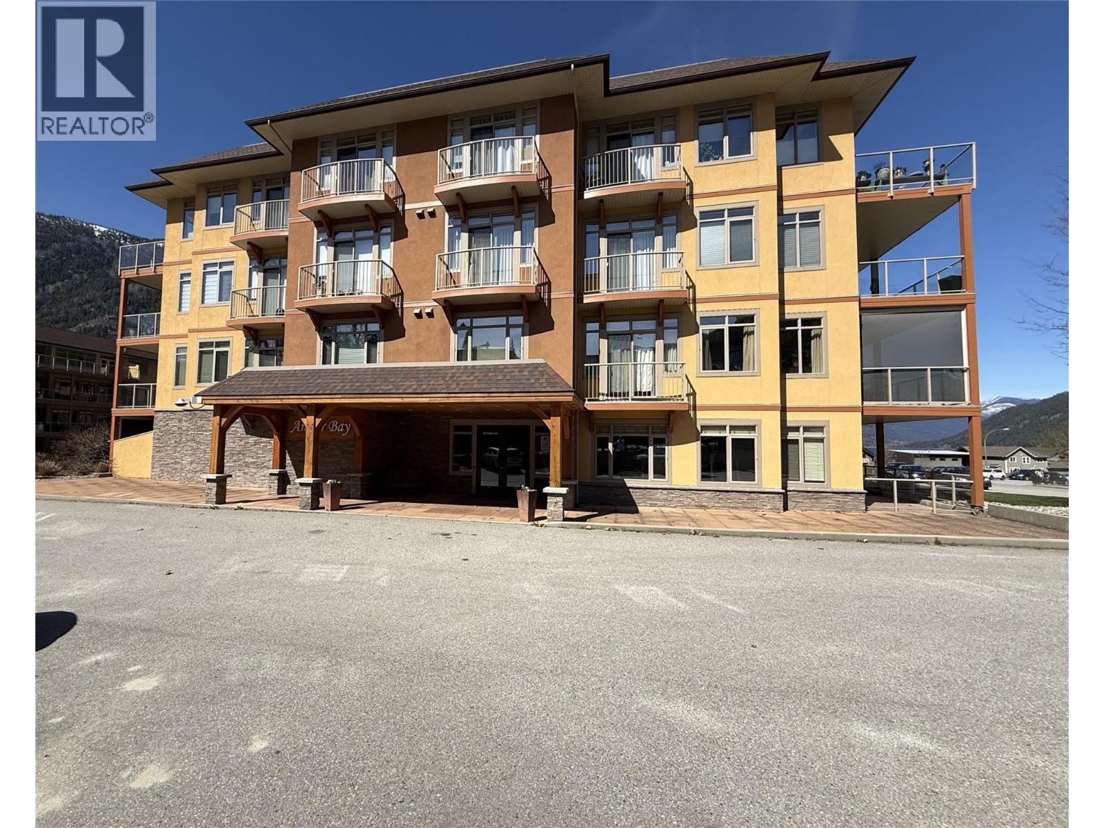 909 Radio Avenue Unit# 302, Nelson, British Columbia  V1L 3L2 - Photo 1 - 10383171