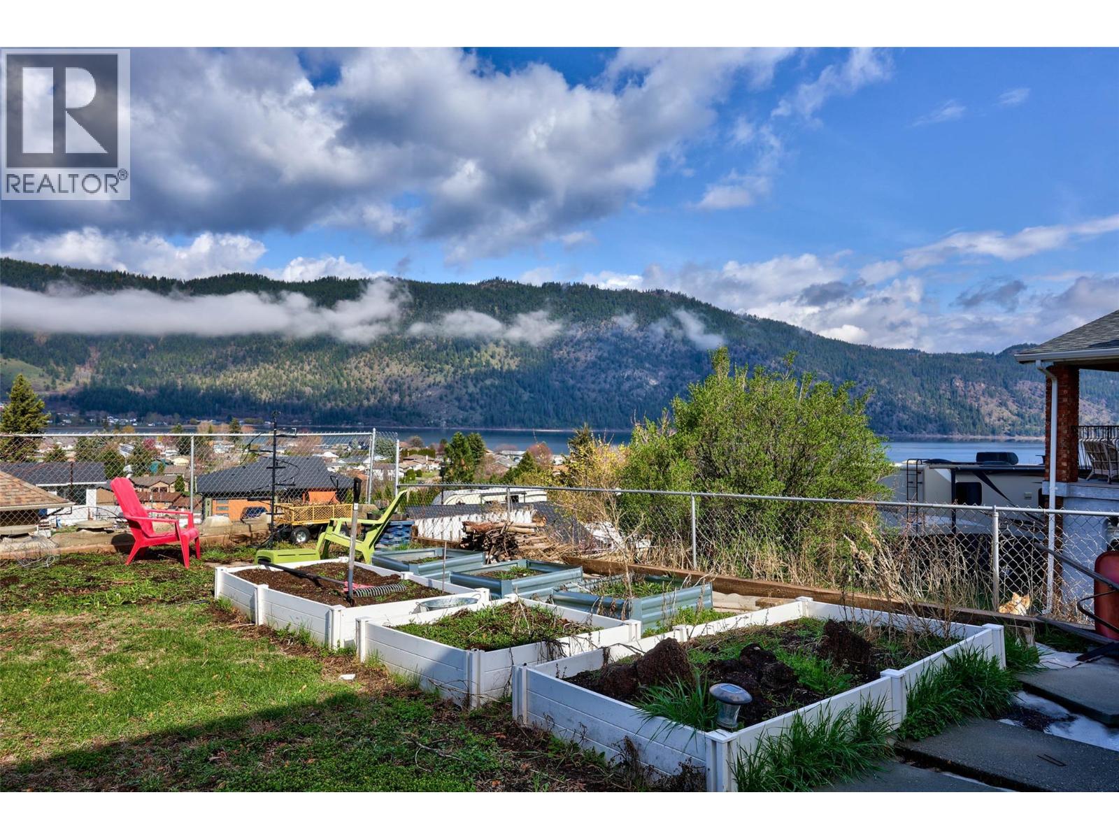 1200 Bay Drive, Chase, British Columbia  V0E 1M0 - Photo 36 - 10382685