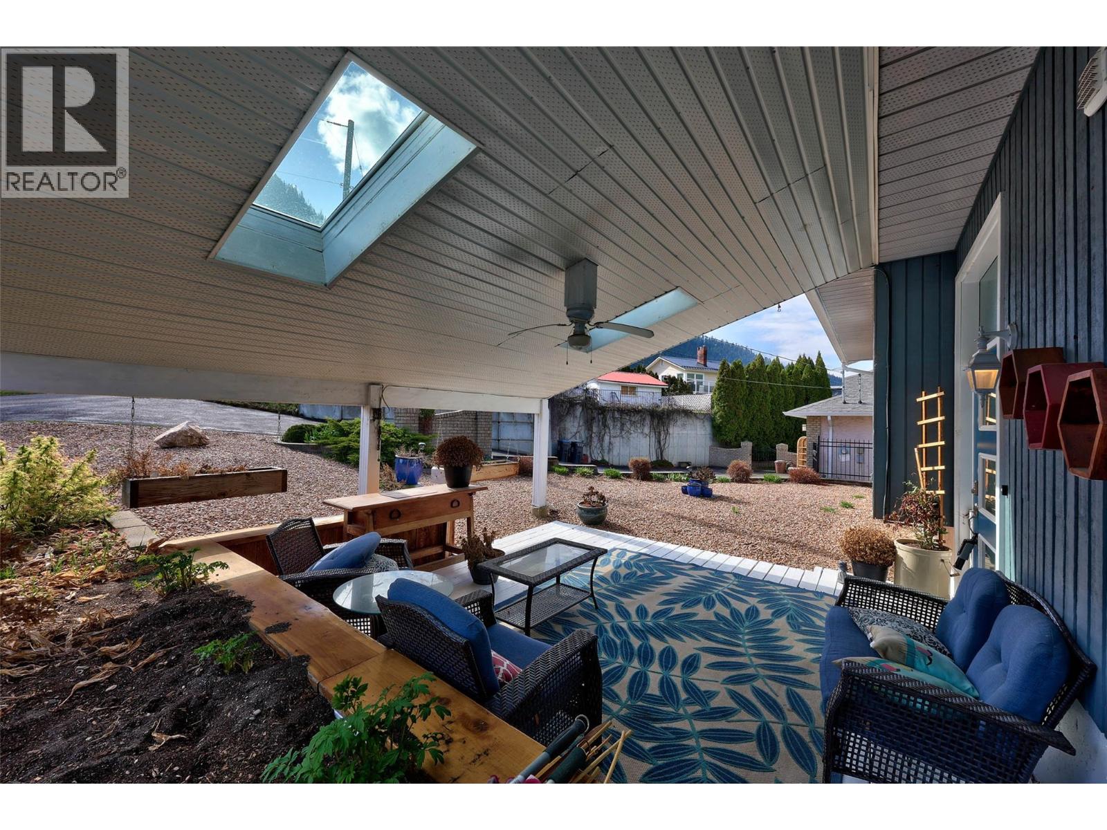 1200 Bay Drive, Chase, British Columbia  V0E 1M0 - Photo 4 - 10382685