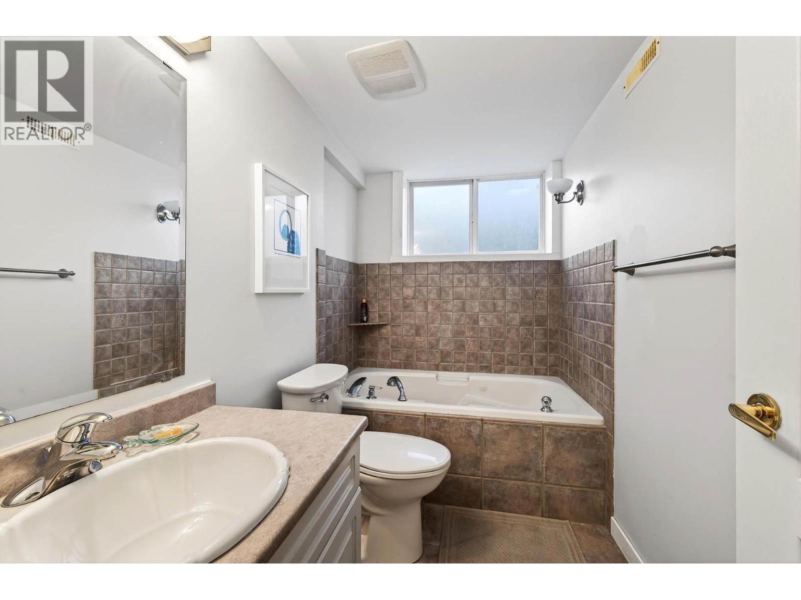 2349 Drummond Court, Kamloops, British Columbia  V1S 1T8 - Photo 33 - 10383438