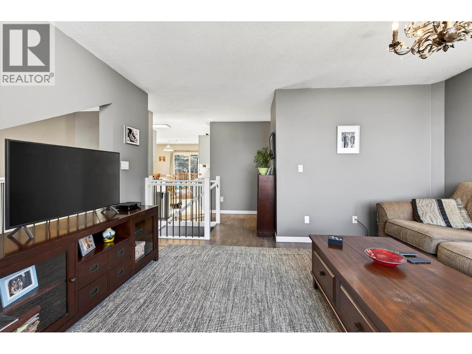 2349 Drummond Court, Kamloops, British Columbia  V1S 1T8 - Photo 5 - 10383438