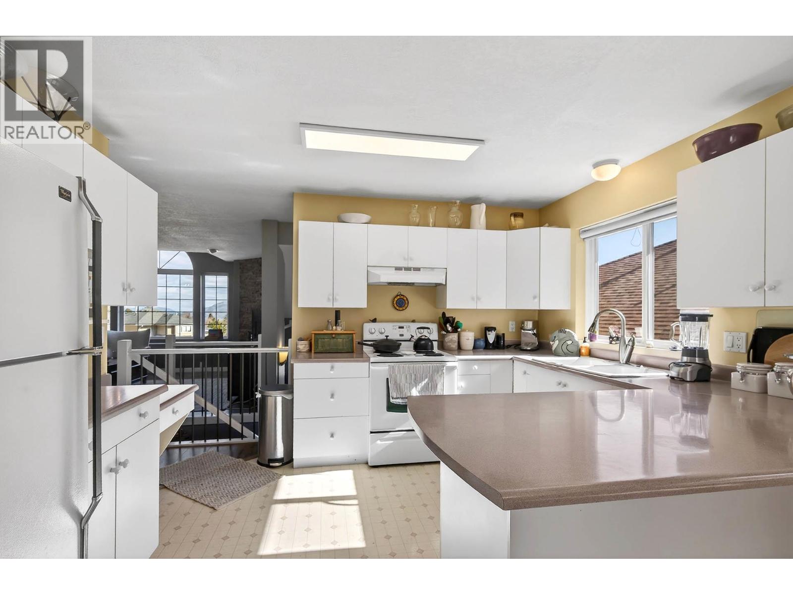 2349 Drummond Court, Kamloops, British Columbia  V1S 1T8 - Photo 9 - 10383438