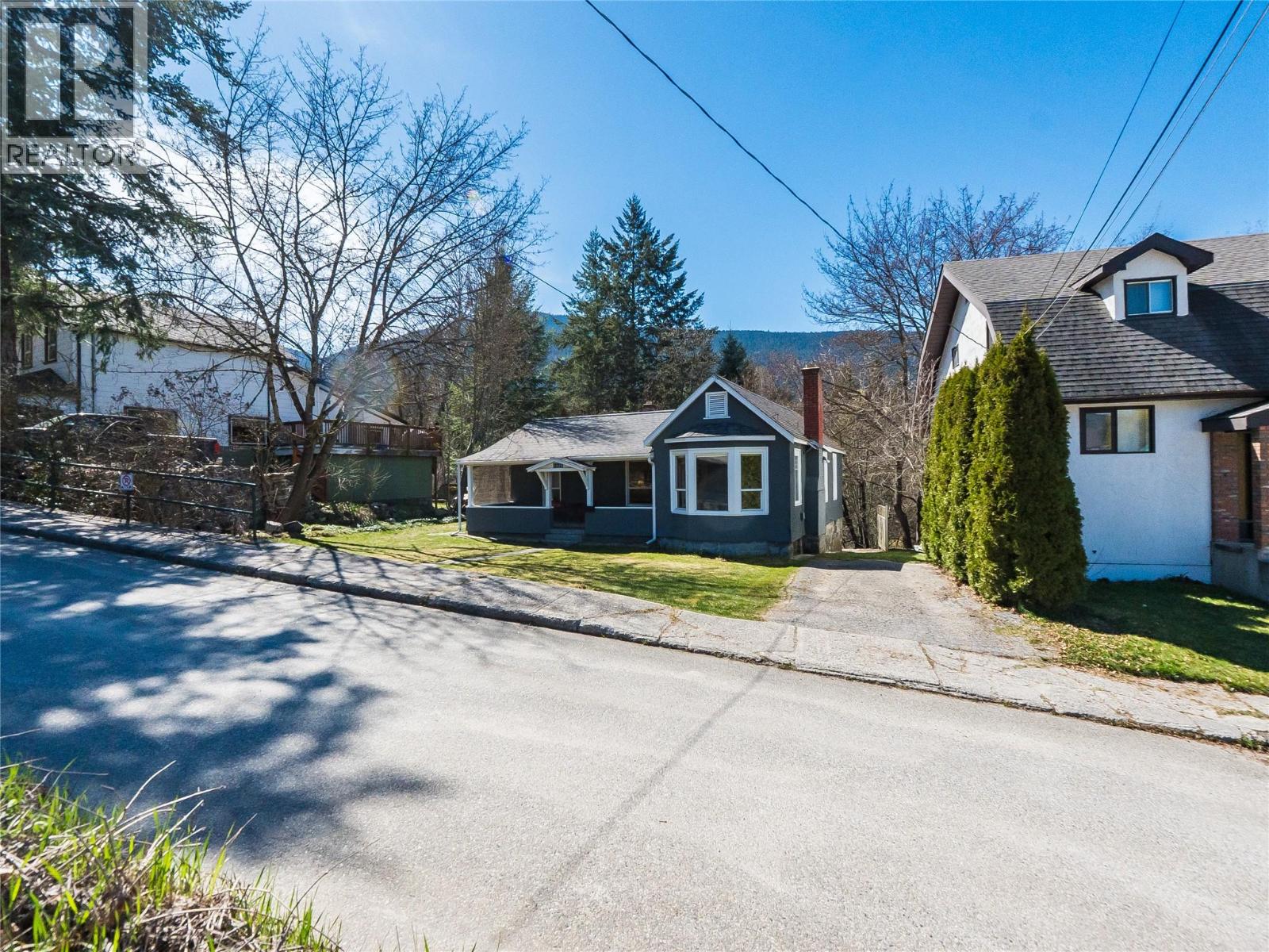 1320 Falls Street, Nelson, British Columbia  V1L 1J4 - Photo 32 - 10383379