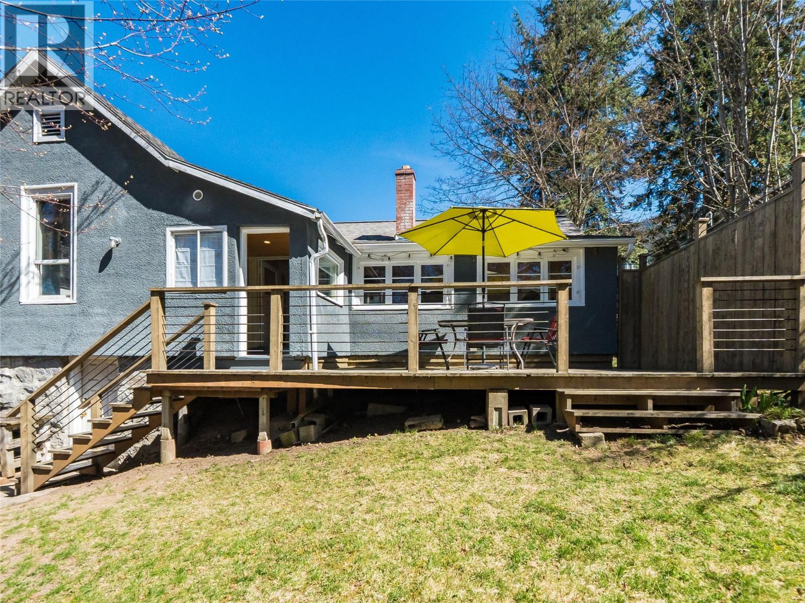 1320 Falls Street, Nelson, British Columbia  V1L 1J4 - Photo 33 - 10383379