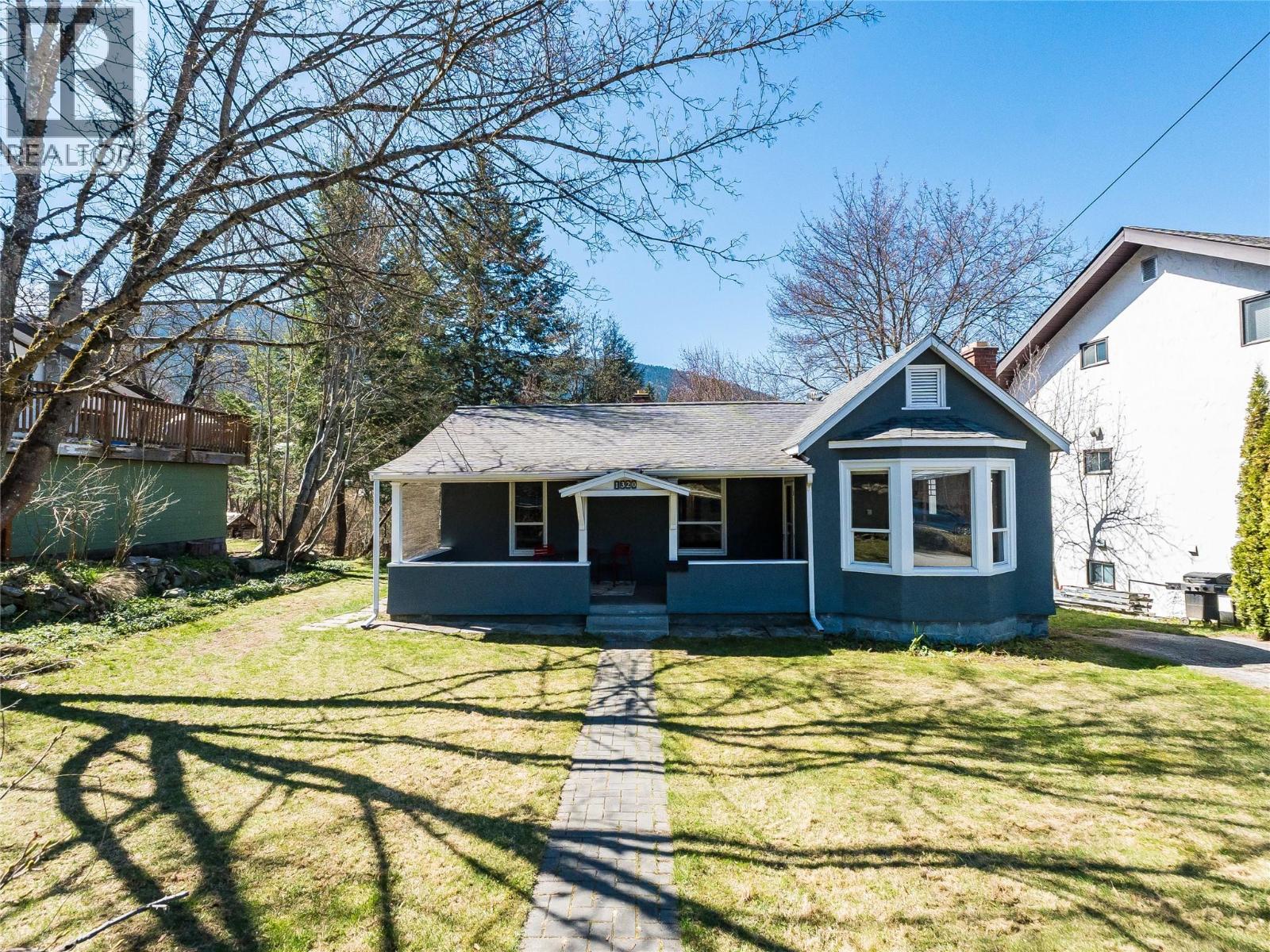 1320 Falls Street, Nelson, British Columbia  V1L 1J4 - Photo 34 - 10383379